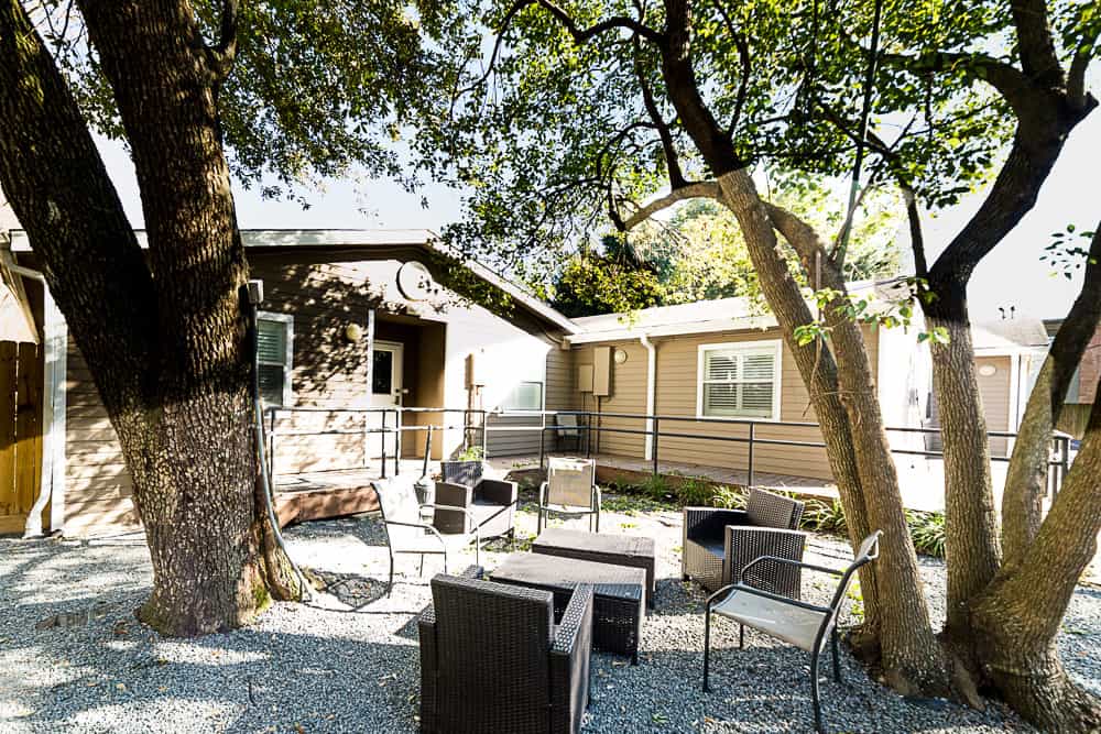 houston detox - outdoors sitting